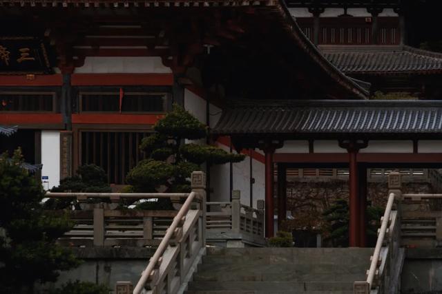 别再说什么小京都了，宁波这些寺庙来打脸了