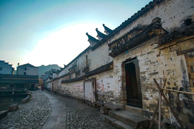 这个浙江十大千年古村落，堪称明清建筑“满汉全席”，却人少淳美