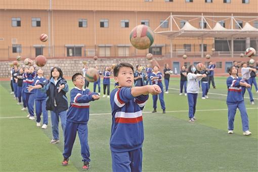 “千头万绪的事，说到底是千家万户的事”——习近平总书记这些话温暖着我们