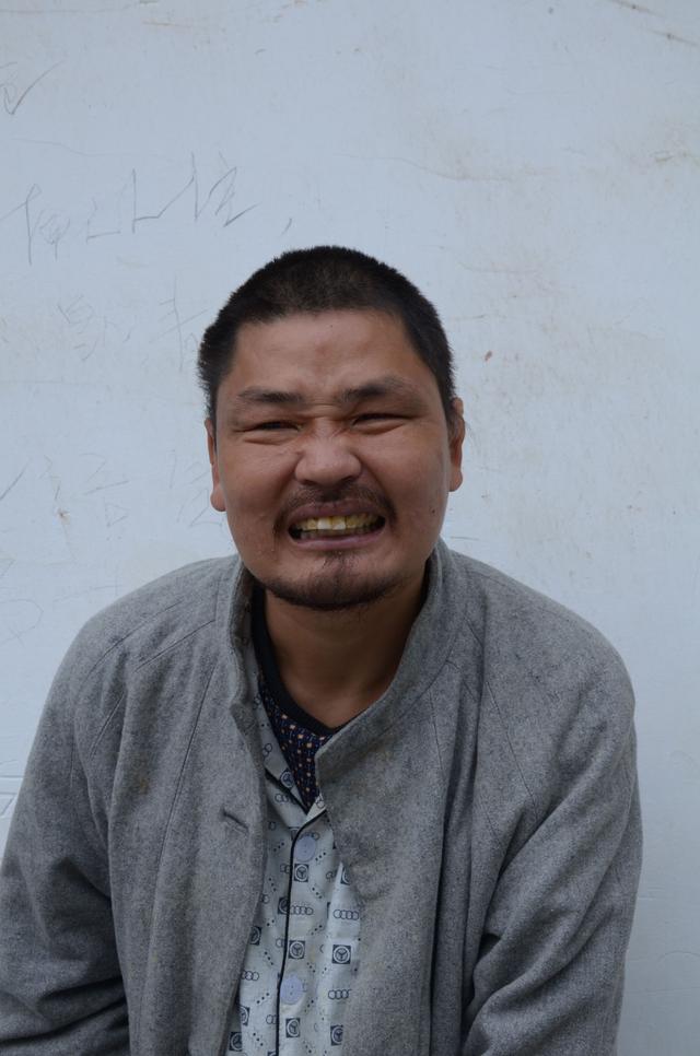 谁的家人走丢了？淮安市中年男子被救助多年，高1米75，穿蓝白相间花睡衣