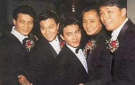 情史干净的6位香港男星，每一个都能拍成偶像剧，有的已相守39年