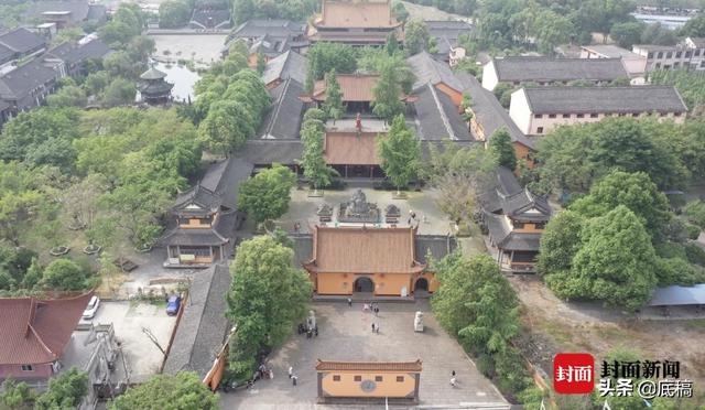 汶川地震寺庙出生的108个“罗汉娃”长大了：有人不想被关注有人觉得“幸运平常”看到僧人会合掌喊“师傅”