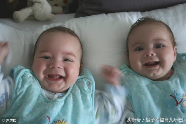 爸爸姓蒋，给双胞胎儿子取的名字，让大家听了笑得合不拢嘴！