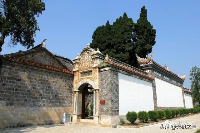 古建之旅，行摄昭通龙氏家祠，“云南王”龙云家的高墙大院。