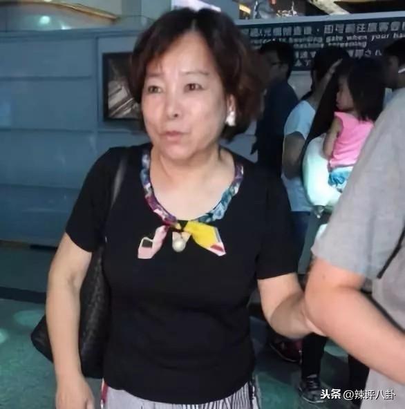 与前妻9年未曾生子，被坊间吐槽不孕夫妻，如今老来得子力破谣言