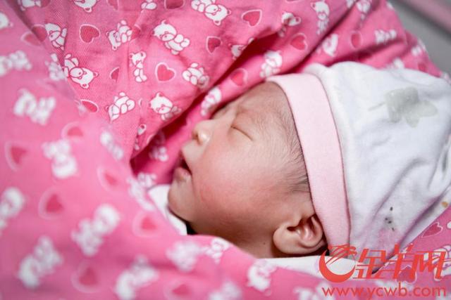 乳名“抗疫宝宝”！广州荔湾区芳村片区实施封控管理以来第100个婴儿诞生