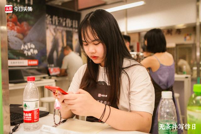 这一次，我们把写作搬进了菜市场 | 第三场无条件写作日