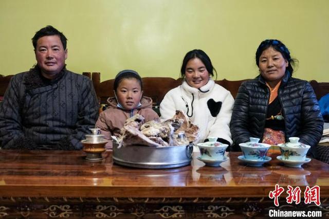 日喀则藏汉夫妻：民族团结就是一起把日子过好