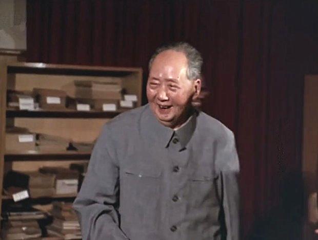 1976年毛主席病危：隐秘回韶山神秘滴水洞未果，遗言公开引人泪奔