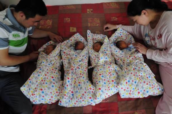 河南25岁宝妈早产四胞胎，看到宝爸给孩子取的名字，网名：太给力