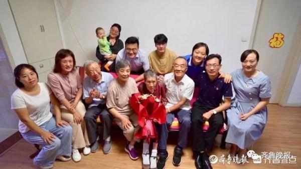 教书“上瘾”！山东一家五代11人都是老师，聚餐常成业务研讨会