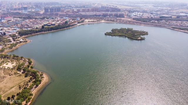 丁香湖，水域面积3.1平方公里，藏着300年光阴故事