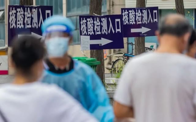 南京扬州疫情仍未见底，“封城+全员核酸”模式如何调整？