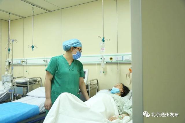 凌晨1点50分，北京通州妇幼第一个“牛宝宝”诞生啦！小名叫“初一”