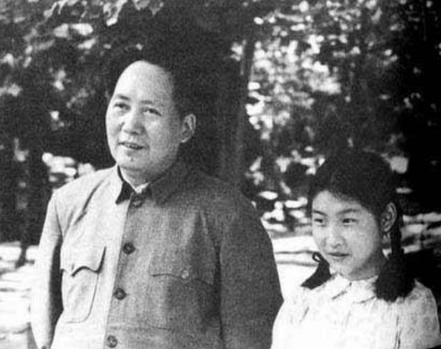 李敏：13岁才知亲生父亲是毛泽东，想守灵被拒，分得遗产八千块