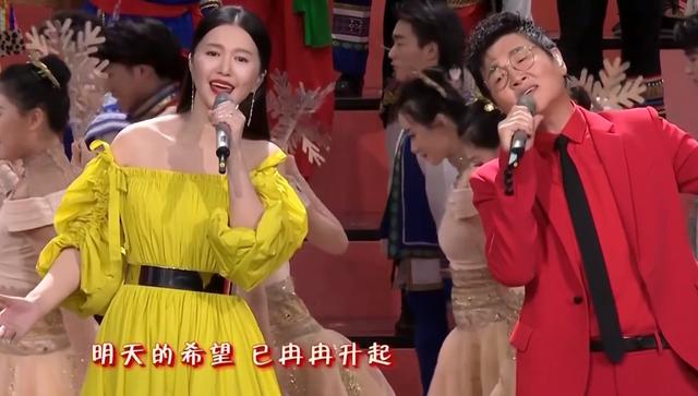 春晚最惊艳女星：李思思丝绒天鹅颈，李宇春性感，伊丽媛华贵雍容